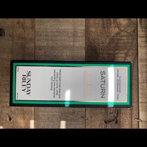 Sunday Riley ( Saturn Sulfur Acne Treatment Mask )